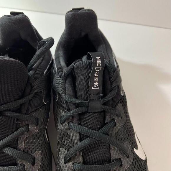 Nike Legend Essentials Womans 9.5 Black and White Training Shoes Sneakers - Picture 6 of 9